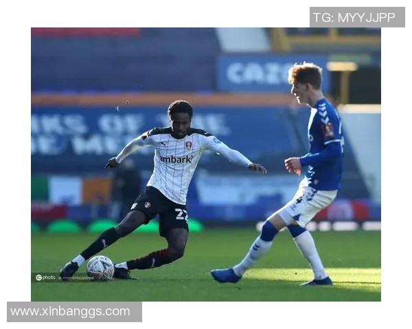 埃弗顿对阵罗瑟汉姆精彩直播全程回顾与赛后分析 埃弗顿对阵罗瑟汉姆精彩直播全程回顾与赛后分析